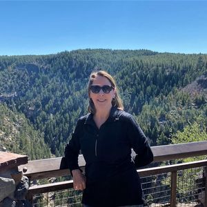 Meet your Posher, Lori